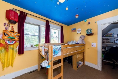 364 14Th Street E, North Vancouver, BC 
