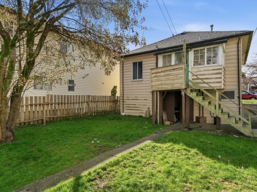2437 22Nd Avenue E, Vancouver, BC 