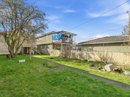 2437 22Nd Avenue E, Vancouver, BC 