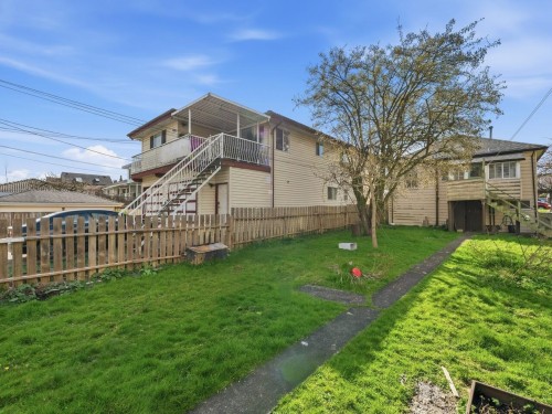2437 22Nd Avenue E, Vancouver, BC 