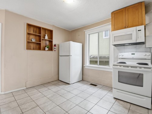 2437 22Nd Avenue E, Vancouver, BC 