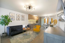 608-189 Keefer Street Vancouver, BC V6A 0C8