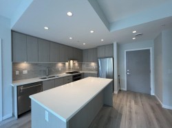 610-625 Cottonwood Avenue Coquitlam, BC V3J 2S5