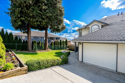 1120 Hachey Avenue, Coquitlam, BC 