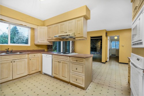 6076 Holland Street, Vancouver, BC 