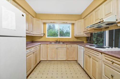 6076 Holland Street, Vancouver, BC 