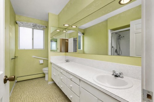 6076 Holland Street, Vancouver, BC 