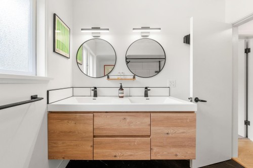 675 Burley Drive, West Vancouver, BC 