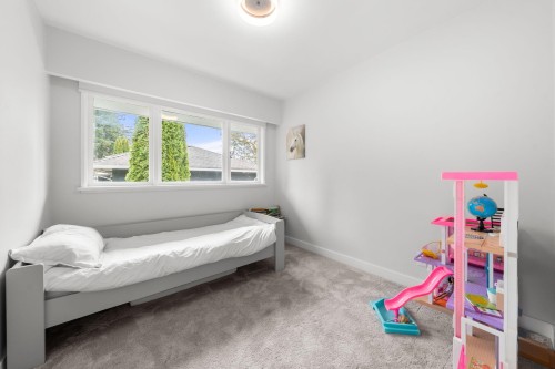 675 Burley Drive, West Vancouver, BC 