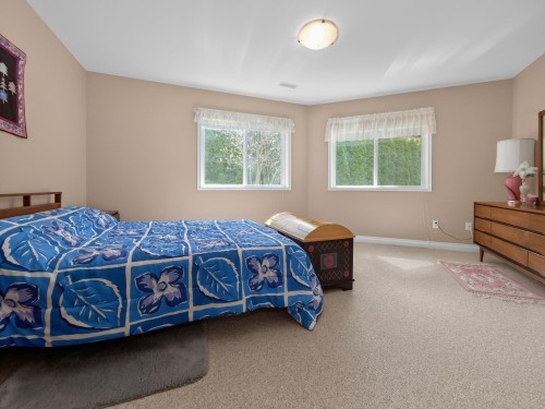 6249 Baillie Road, Sechelt, BC 