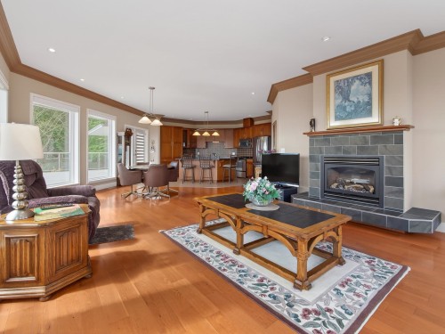 6249 Baillie Road, Sechelt, BC 