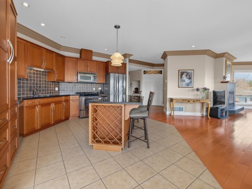 6249 Baillie Road, Sechelt, BC 