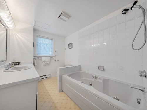 1967 42Nd Avenue W, Vancouver, BC 