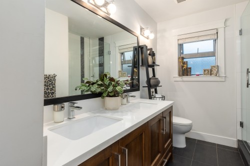 6360 Sophia Street, Vancouver, BC 