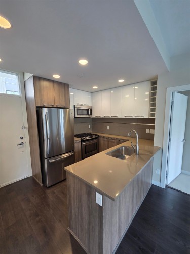 317-9350 University High Street  Burnaby, BC V5A 0B6