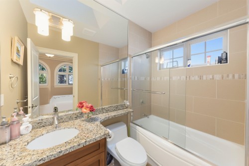 6981 Laurel Street, Vancouver, BC 