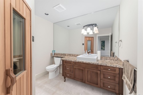 6981 Laurel Street, Vancouver, BC 