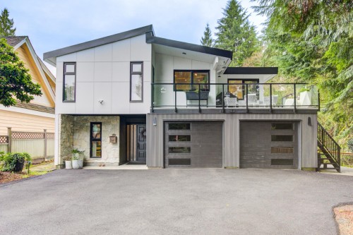 2836 Violet Street  North Vancouver, BC V7H 2L6