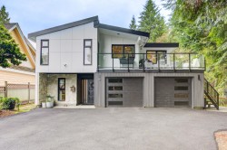 2836 Violet Street North Vancouver, BC V7H 2L6