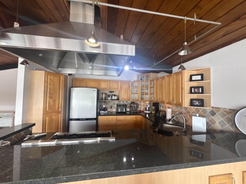 1132 Alderside Road, Port Moody, BC 
