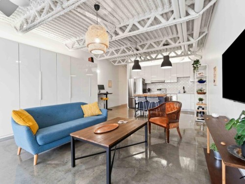 330-350 E 2nd Avenue  Vancouver, BC V5T 4R8