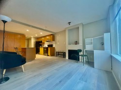 9288 University Crescent Burnaby, BC V5A 4X7