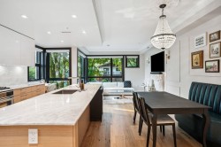 201-3669 West 11th Avenue  Vancouver, BC V6R 2K4