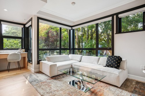 201-3669 11Th Avenue W, Vancouver, BC 