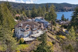 9219 Regal Road Halfmoon Bay, BC V0N 1Y2