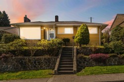 922 Surrey Street New Westminster, BC V3L 4W2