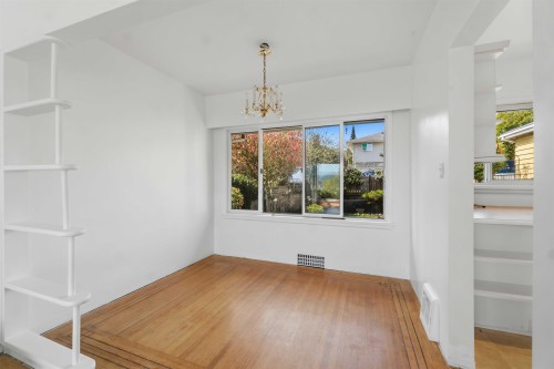 922 Surrey Street, New Westminster, BC 