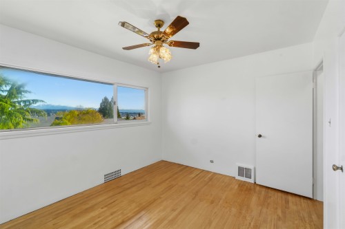 922 Surrey Street, New Westminster, BC 