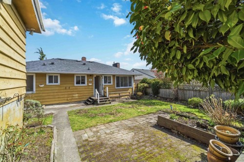 922 Surrey Street, New Westminster, BC 