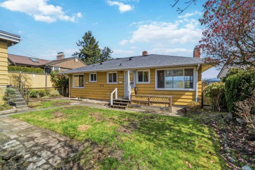 922 Surrey Street, New Westminster, BC 