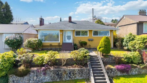 922 Surrey Street, New Westminster, BC 