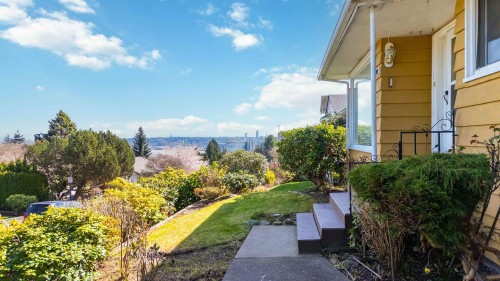 922 Surrey Street, New Westminster, BC 