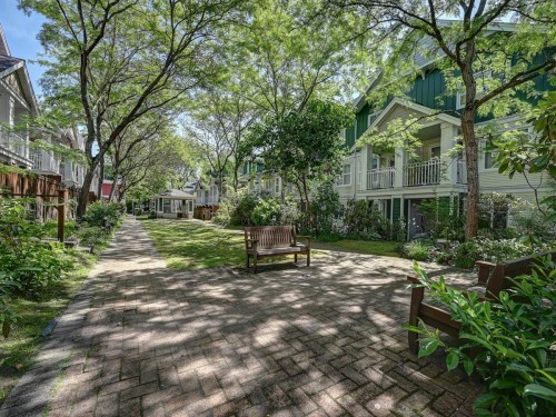 7-123 Seventh Street  New Westminster, BC V3M 6Y2