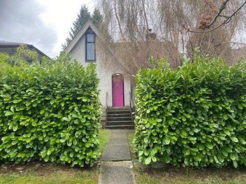 2520 24 Avenue E, Vancouver, BC 