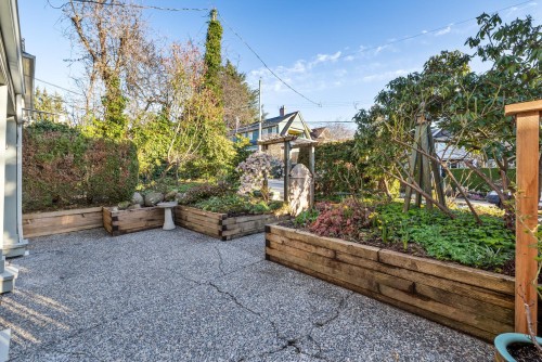 2723 1St Avenue W, Vancouver, BC 