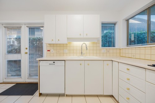 2723 1St Avenue W, Vancouver, BC 