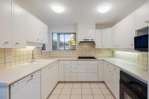 2723 1St Avenue W, Vancouver, BC 