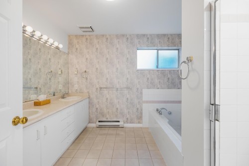 2723 1St Avenue W, Vancouver, BC 