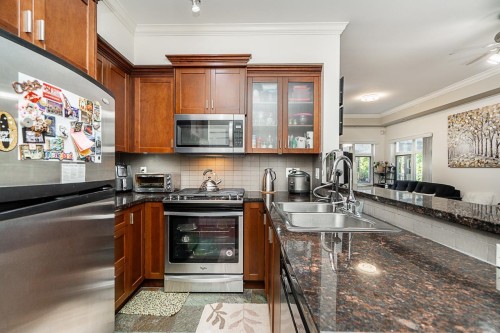 37-7388 Macpherson Avenue, Burnaby, BC 