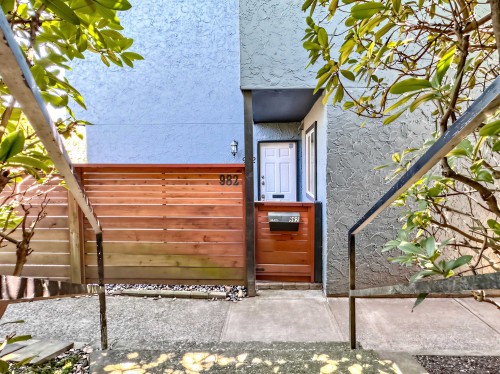 982 Howie Avenue, Coquitlam, BC 