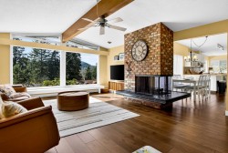 981 Kinsac Street  Coquitlam, BC V3J 4T8