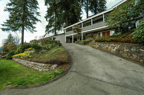 981 Kinsac Street, Coquitlam, BC 
