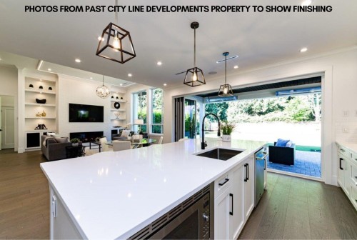 755 12Th Street E, North Vancouver, BC 