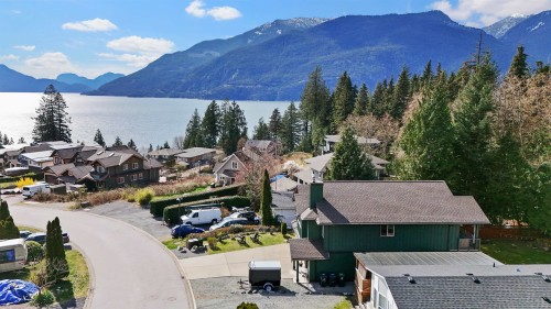 746 Upper Crescent, Squamish, BC 
