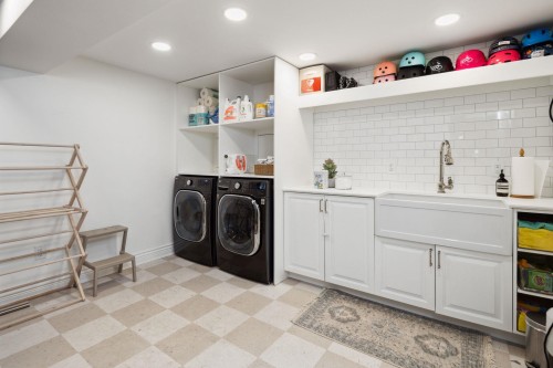 1749 38Th Avenue W, Vancouver, BC 