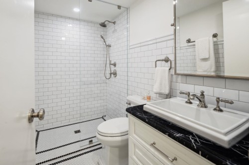 1749 38Th Avenue W, Vancouver, BC 